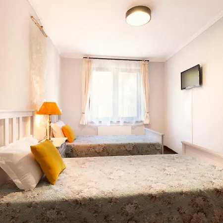 Gazde/Camere de închiriat Soiree *